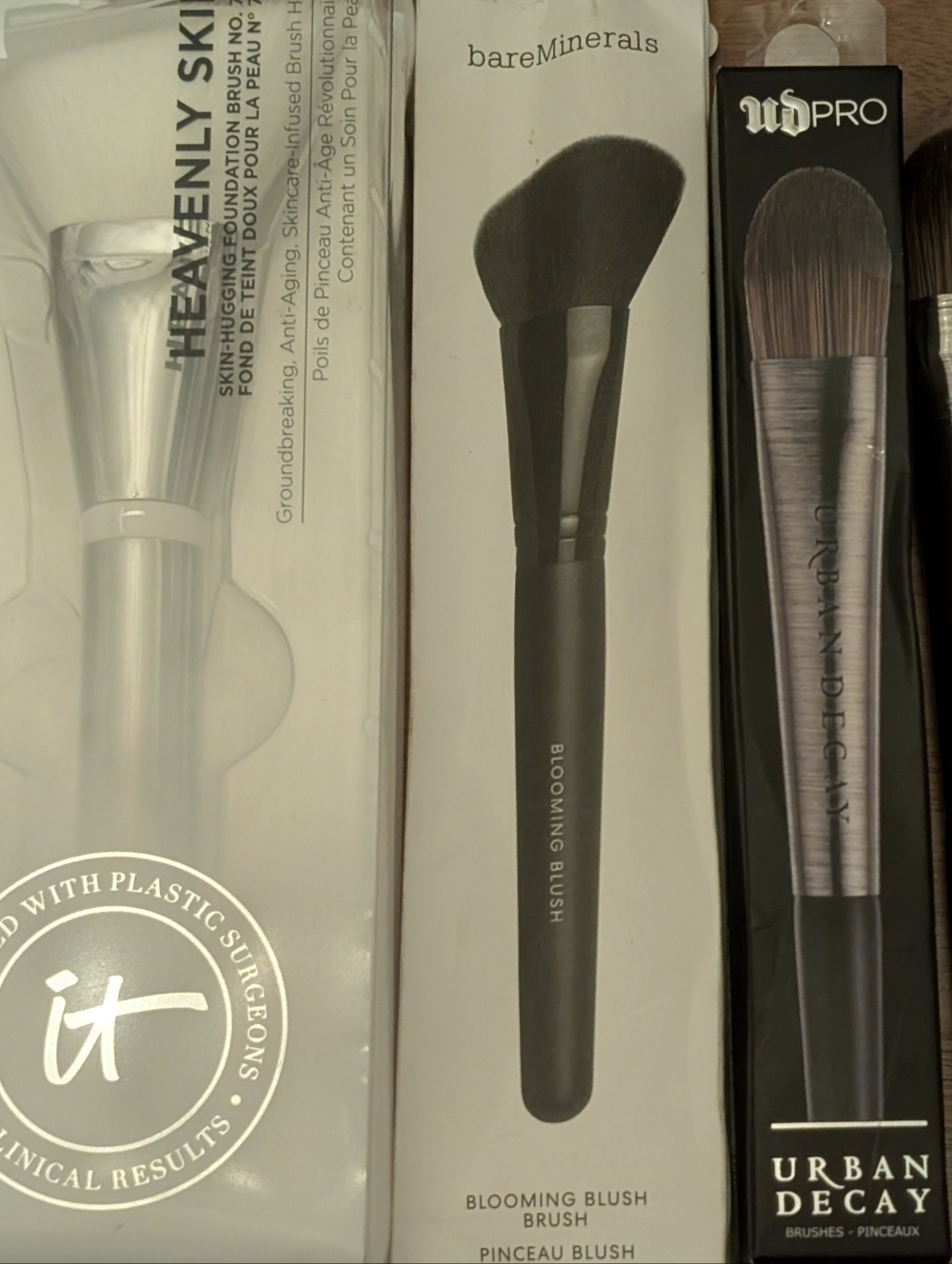 3 NIB High-end Makeup Brush Bundle UD, IT Cosmetics And BareMinerals